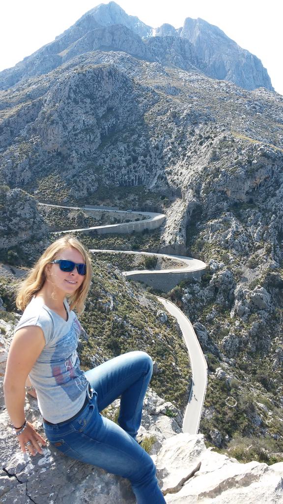 Besides training, discovering new places on Mallorca. Amazing route, next time by bike :) #restday #ned6 #julbo