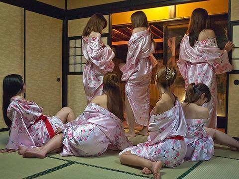 BelashVonda's tweet photo. 【驚愕のエロさ】
こ、これが温泉コ ンパニオンの実態だとｗｗｗｗｗ
 これはヤバイ！
 リアルなコンパニオンとのあんなことやこんなことの写真が・・・
 実態はこちらから（画像あり）
⇒http://t.co/0Vj6icqFrZ http://t.co/OC1CNH3Z3Z