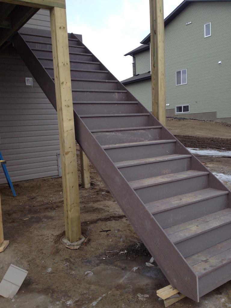 trunatecon's tweet image. Just finished up a set of composite stairs. #Reddeer #trunate #moistureshield