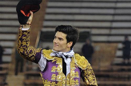 infojosegarrido's tweet photo. PREMIO 13/03 21h Diputación Valencia #Fallas2014 doblete de Garrido Novillero Triunfador y Mejor Toreo Capa Novillero http://t.co/Hk0Kk7vGTF