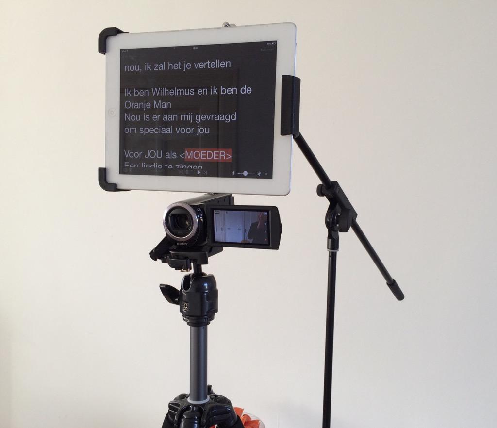 DeOranjeMan's tweet image. Voel me net n nieuwspresentator Testen en oefenen voor opname nieuwe videofilmpjes met @TeleprompterApp Leuk hoor!