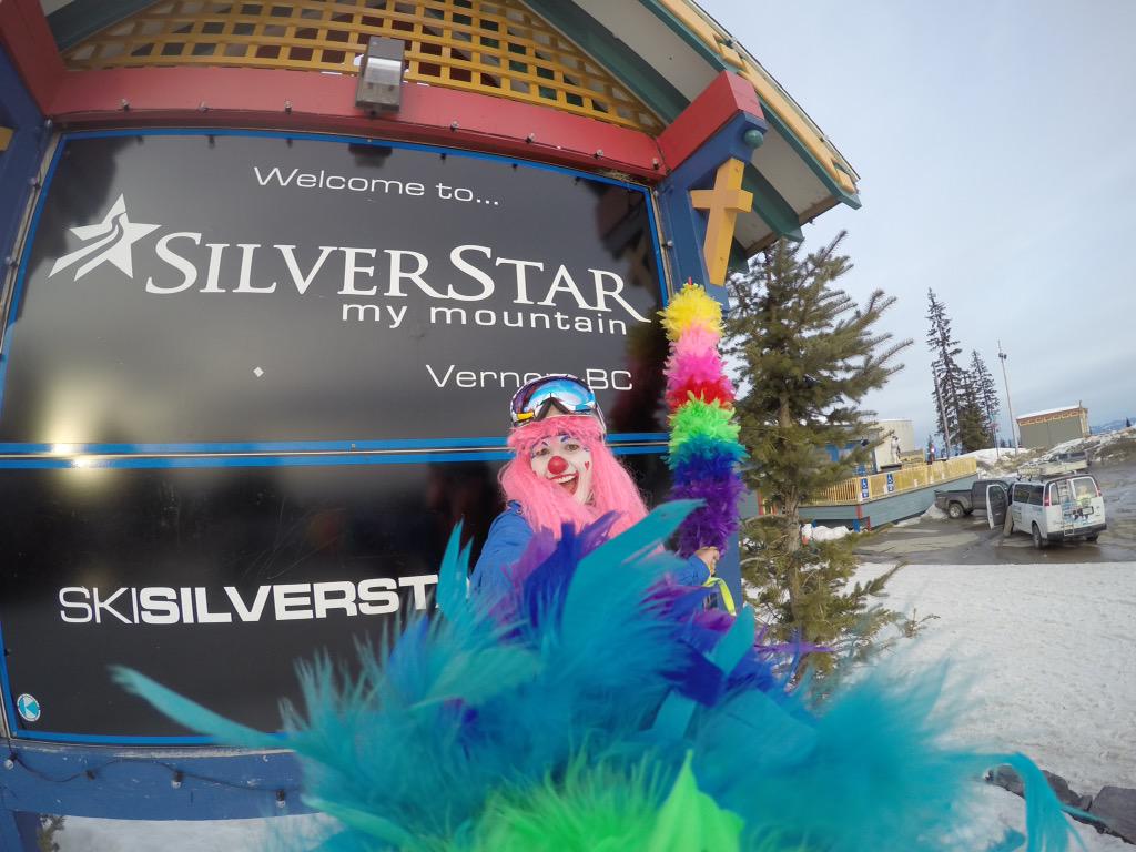 skiwithsparkles's tweet photo. Friday night skiing at Silver Star in Vernon, BC great Mountain! #ski#gopro#snowboard#mountain#clown#hero4#love http://t.co/HChr0hzbNP