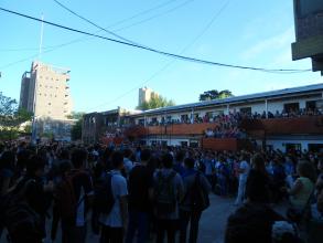 SUTEBAProvincia's tweet photo. Se iniciaron las clases en la media Nº7 de San Miguel y la CTA dijo presente! http://t.co/fRcRzYlqYk http://t.co/h06IY1RpP3