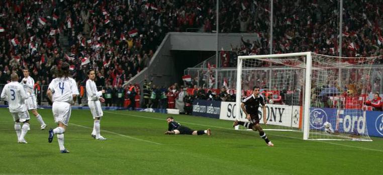 Happy Birthday | Feliz Cumpeaños: Roy Makaay! 