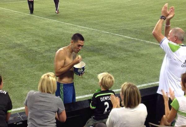  Happy birthday Deuce! I hope you have a great day! Keep on being amazing! 