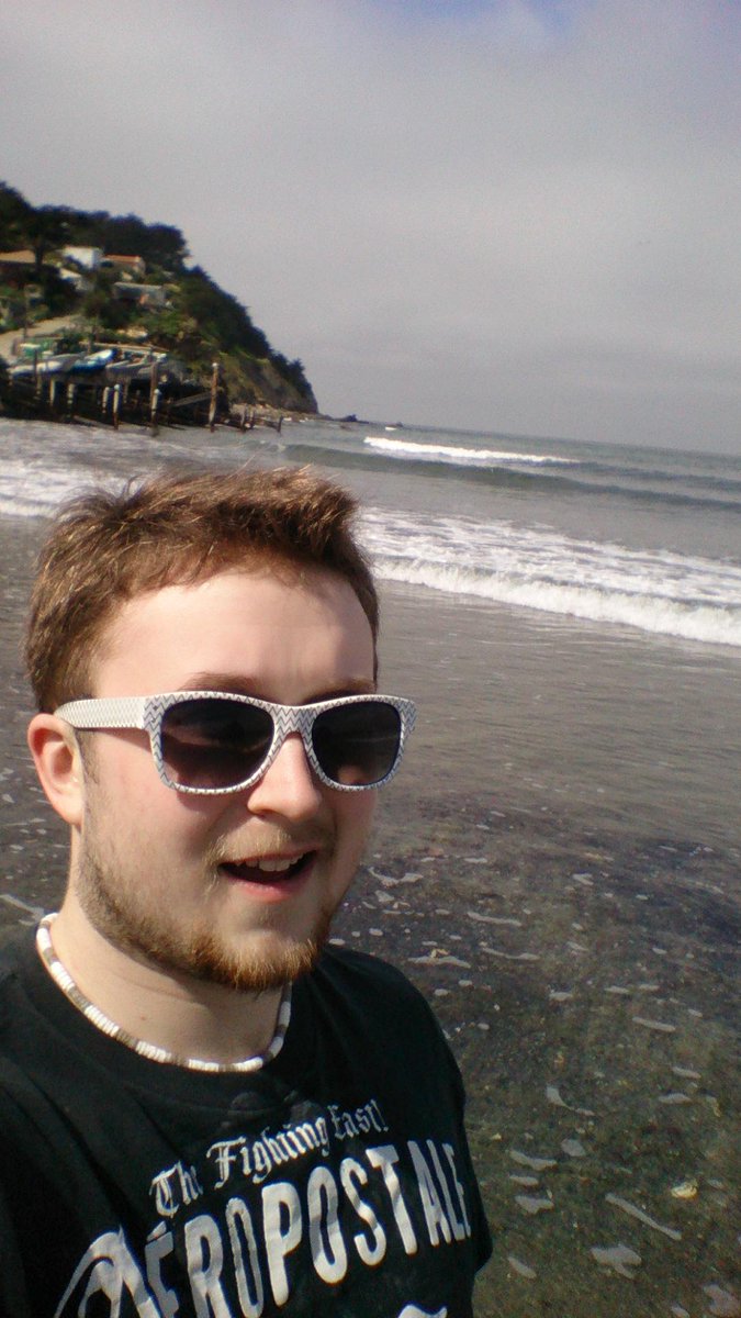 KrixYaz's tweet photo. How can I come all the way to #RDCWest and not go to the ocean!! http://t.co/ThilBAZPkf