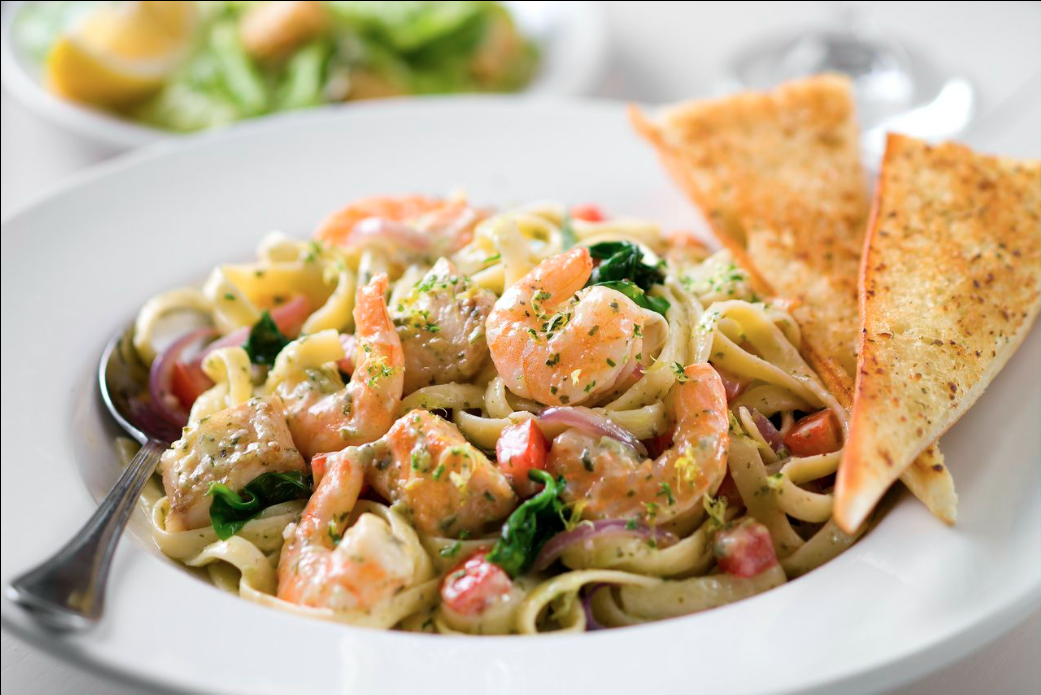 KelseysBrampton's tweet photo. #Leafs take on the #Islanders, come enjoy our signature seafood lovers #pasta. #kelseysbovaird #kelseysqueen #foodie http://t.co/MxZq8VivbT