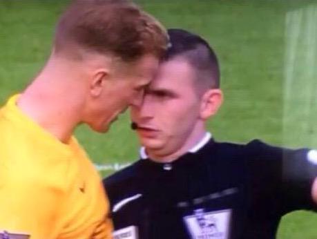 Jay_YoungGK1's tweet image. Joe was just making sure Micheal saw how well Head and Shoulders was working... #Neveraredcard