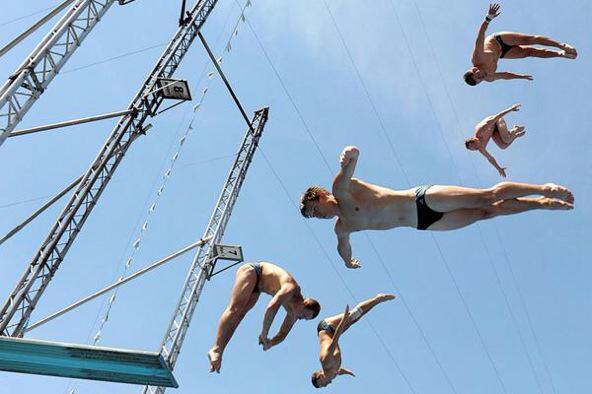 B_r6b-CWEAE4rbo.jpg:large