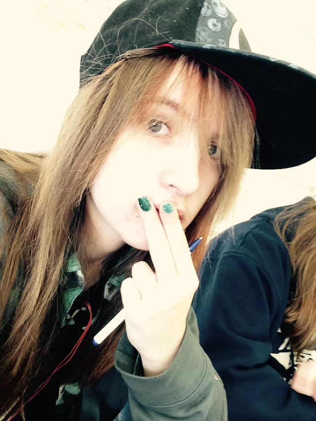 //#munday here's me in class not actually paying attention in class