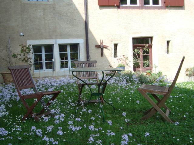 Wege gehen bleibt uns nicht erspart - ob wir wollen oder nicht. Der Engel sagt: Steh auf &amp; iss - Kraft für Deinen Weg