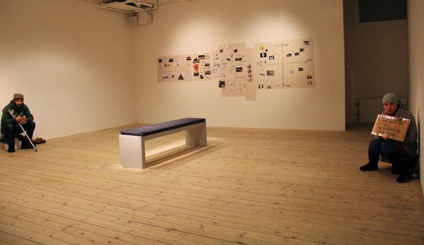 Beartmag's tweet photo. Vous pensez quoi de la démarche de cet artiste ? 2 roms exposés
#beart #malmo #suede #lexpress http://t.co/GH5w8UpjtU http://t.co/IzOxQCdIlI