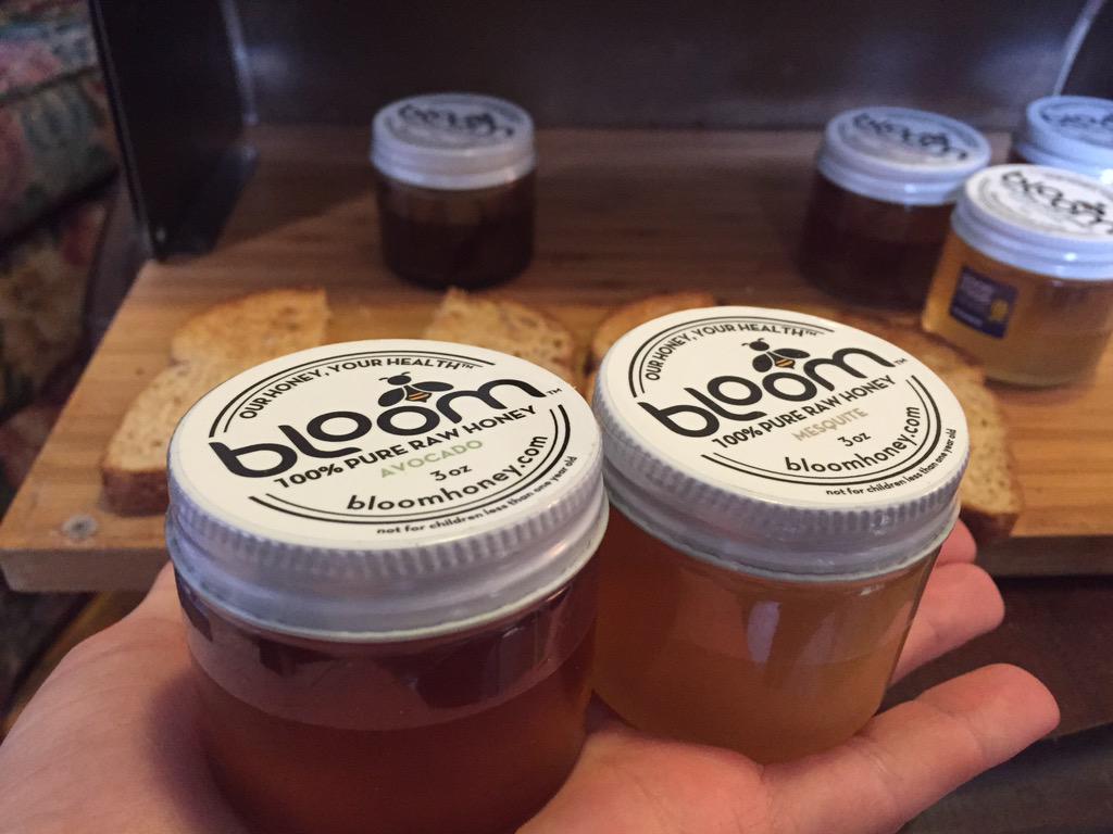 Themarket36's tweet photo. Afternoon #TasteTest:
@BloomHoney #Varietals
#MesquiteHoney
#AvacadoHoney
Excitement in #MarketspaceHQ!
#Honey #YUM http://t.co/9Ojikh9sjR