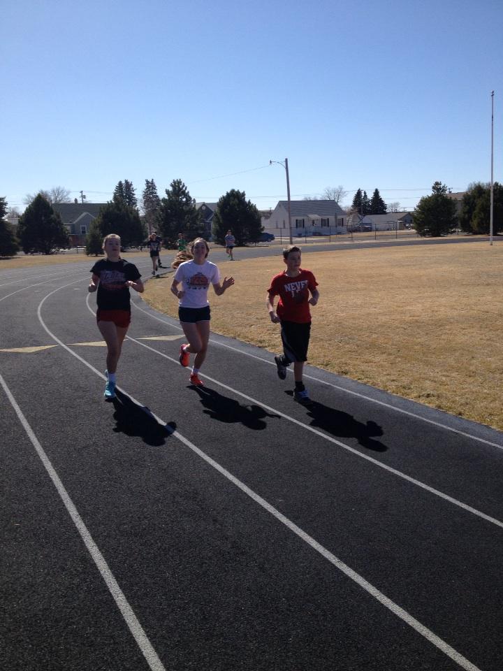 coachneels's tweet photo. Loving 60's and PE outside !! #donewithwinter #tiredofbeinginside http://t.co/NGBAHqY2aZ