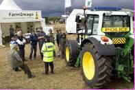 PhilVickersLP's tweet photo. @MikePannett @ukhomeoffice @lincspolice @AVCIS_UK Thanks Mike - We ran #PoliceTractor with #AVCIS & other Ops since 👍 http://t.co/Q6bgvDcsx5