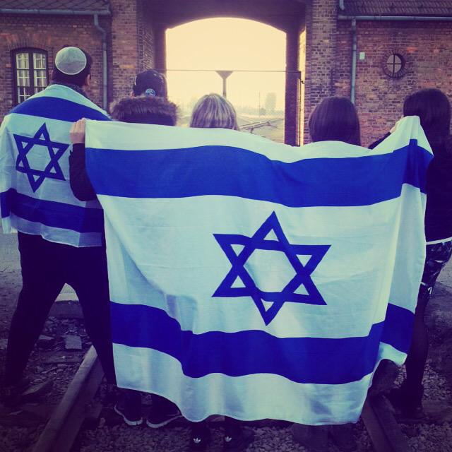 AnthonyBrami's tweet image. AM ISRAËL HAÏ !! #Pologne2015 @GaryPartouche @AnnaelleHaddad @atlanmeg @MarieMeryll