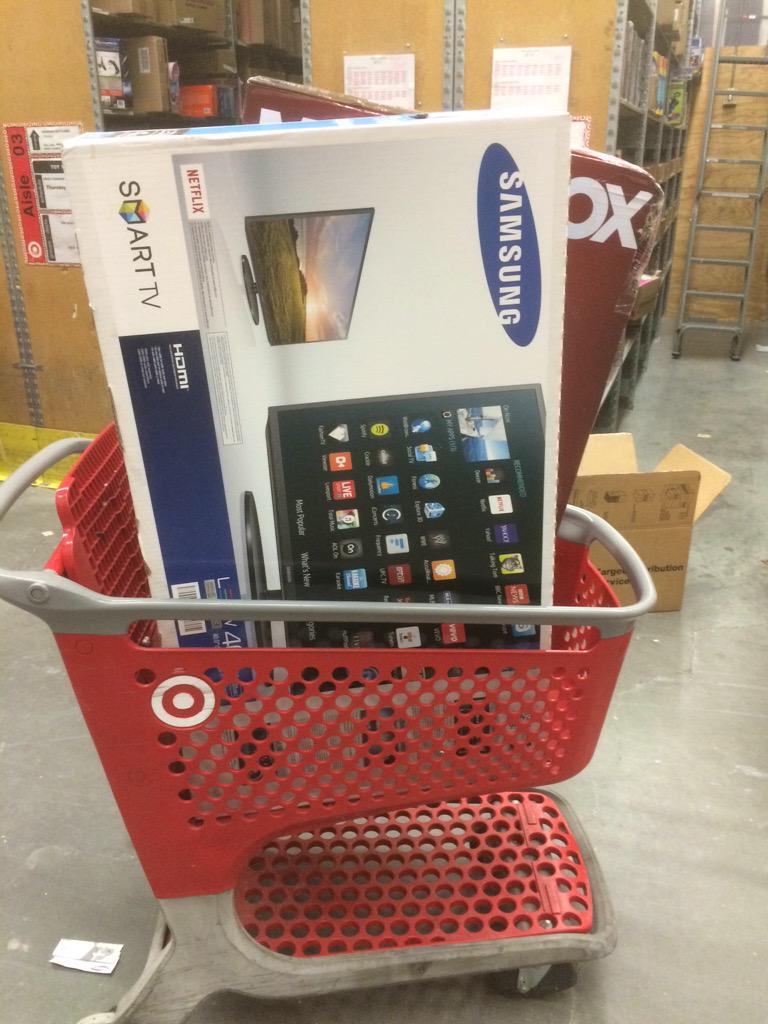 Aaron4290's tweet photo. Thank you PMT Miguel for driving sales with your TV inspection! #sales #getthosetvstothefloor @jgeist929 @ShanHone http://t.co/cZFl5TQyzP