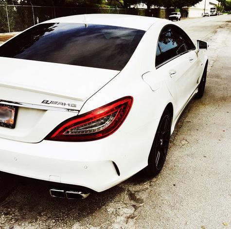 MercedesAMG's tweet photo. Can you spot the #CLS63AMG? #AMGandMe [Combined fuel consumption: 9.9 l/100km | CO2 emission: 231 g/km*] http://t.co/Jv48PD7Mii