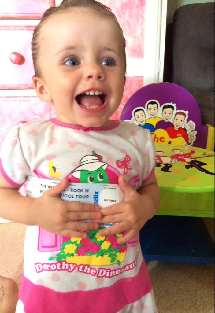 chef_taz_lee's tweet photo. Someone is a little excited!! She is going to go crazy @TheWiggles @Simon_Wiggle.  #bundaberg #redwiggle #loveher http://t.co/NRhlgU4kYm