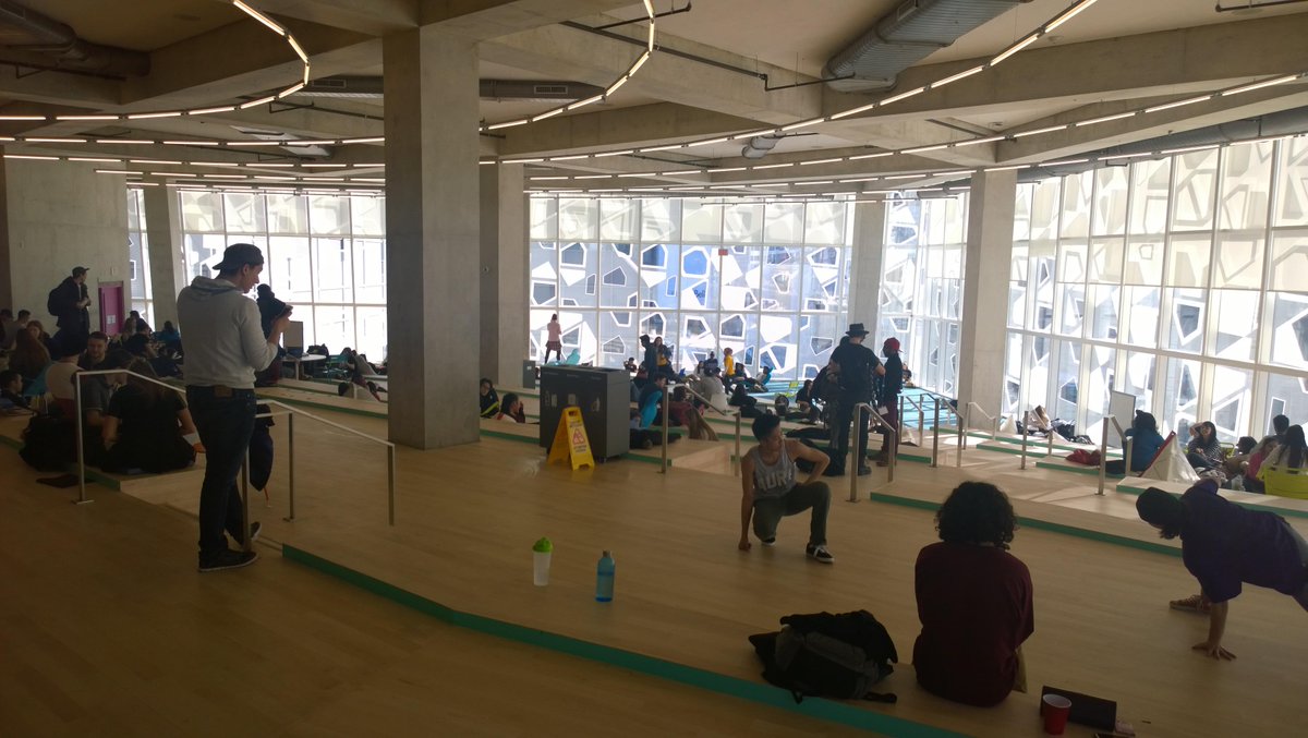 idragovic26's tweet photo. The new @RyersonU #studentlearningcentre
@dejaskitalica @Evan_Weinberg http://t.co/F2xShqDw52