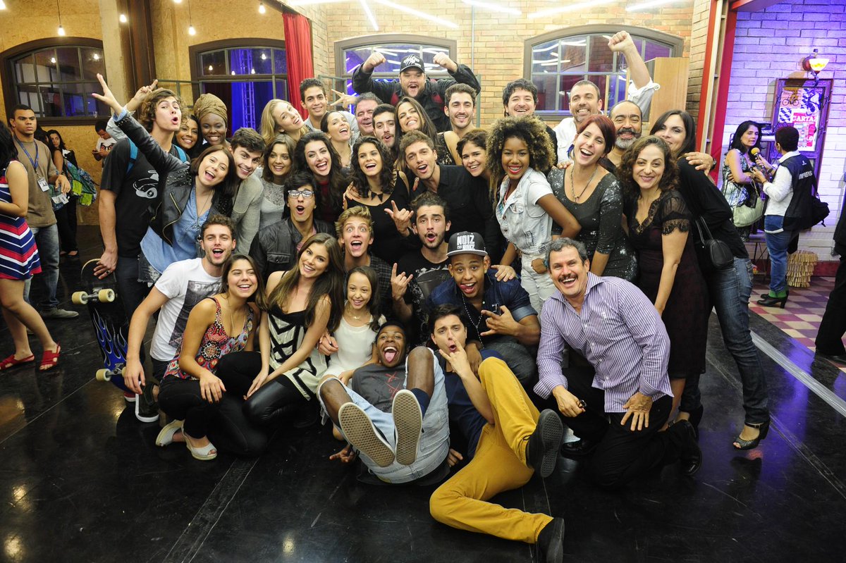 nostrendsbrasil's tweet photo. ObrigadaMSonhos - Fãs de "Malhação Sonhos" agradecem ao elenco da série global com hashtag. #NosTrendsBrasil http://t.co/A3J7Nr6djH