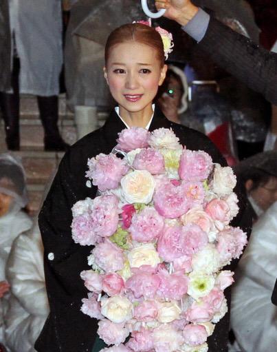 タカラヅカ歌劇ポータル デイリースポーツ 星組 柚希 退団者パレード 15年3月9日 宝塚フォト Http T Co Xupf3frrqx Http T Co Ujm8ks4b2b