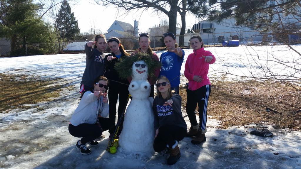 RHS_sb's tweet photo. Snowman Competition!! #FreshmanWin #WatchOutForTheButt #Team #OurFieldIsUnderWater http://t.co/vQvy8aCGEI