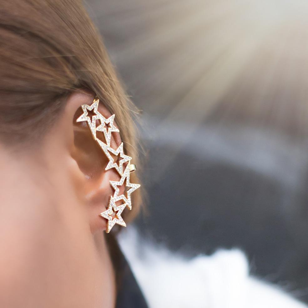 crystalstreets's tweet photo. The darkest nights make the brightest stars ✨🌟💫#CrystalStreets #EarCuff #CrystalStreetsJewelry http://t.co/ria03laegC http://t.co/5NQYJYrwlT