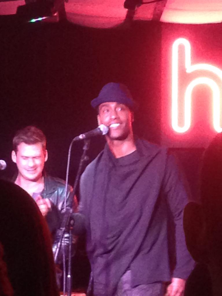 SaffronBurton's tweet photo. Amazing night , great new album as alway @officialblue roll on April for tour http://t.co/cilrhSw4VD