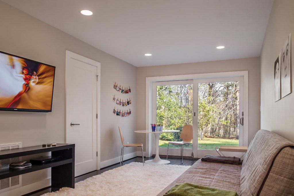 Bradley Jones tweet media