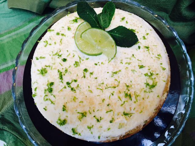 DemiPastisser5's tweet photo. Mojito Cake!!!! http://t.co/66aVbkoy6n
