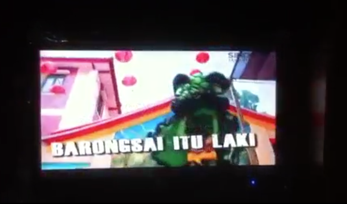 GASI_Bogor's tweet photo. Barongsai GASI di iklan "Extra Joss", toel koko @Erick_karno n koko @AlexanderouReal http://t.co/p8QDk6cAUN