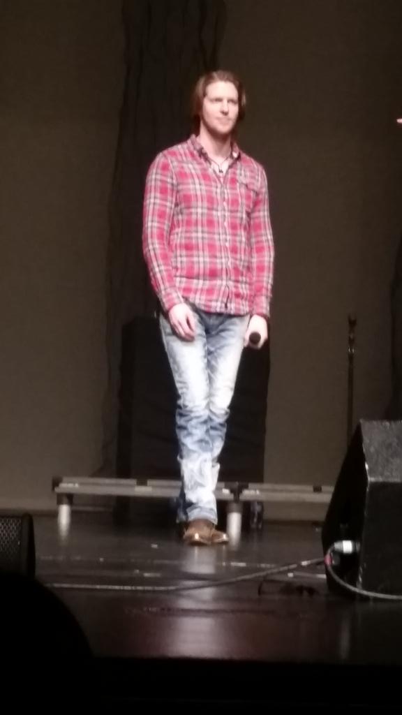 queen_bubbie's tweet image. We have had our first costume change. @AdamHfbeatbox #ThirdSongIn #SpringTourTour