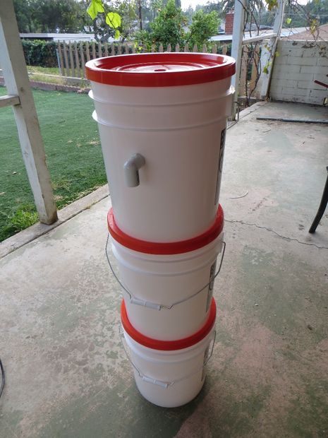 instructables's tweet photo. Build a biosand filter using basic hardware store materials. 

http://t.co/qg0gAPV9zA http://t.co/0SjiefZGy5