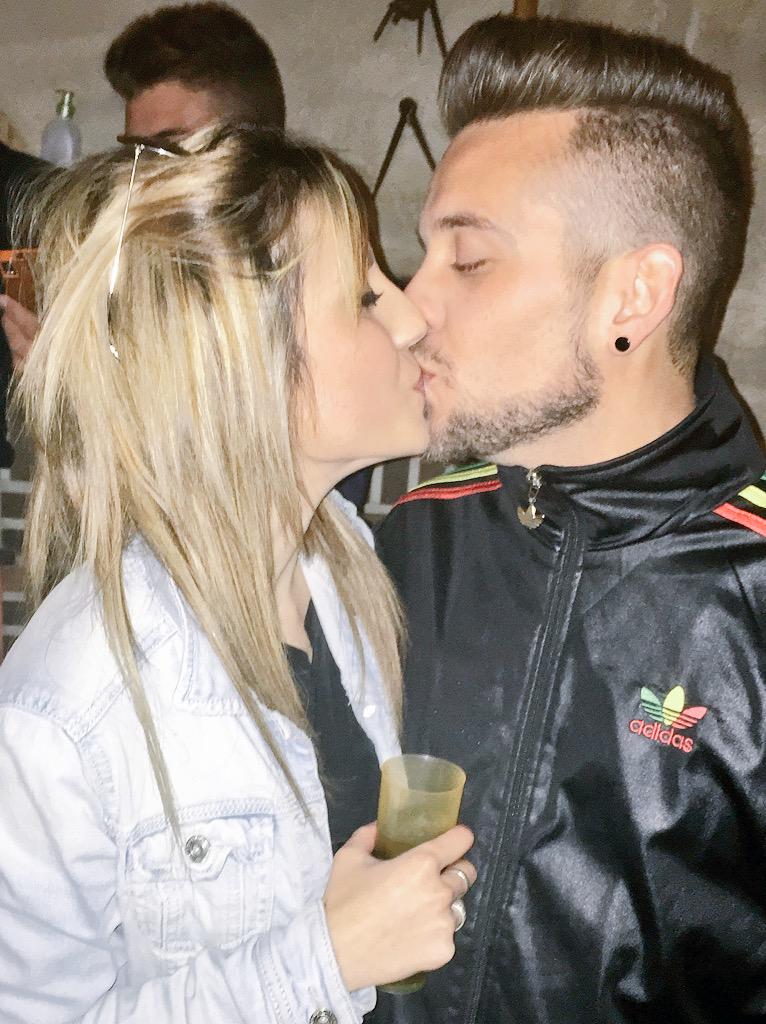 anaiis1992's tweet photo. Buenas noches!:)) LO AMOO! http://t.co/3nDtrdP5jq