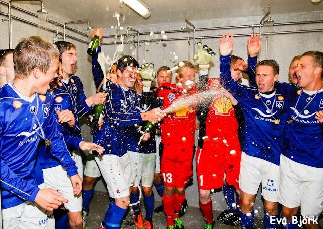 Þvílík sóun á góðu víni, ég var margoft búinn að segja við strákana að hætta þessu, eins gott að ég tók ekki þátt