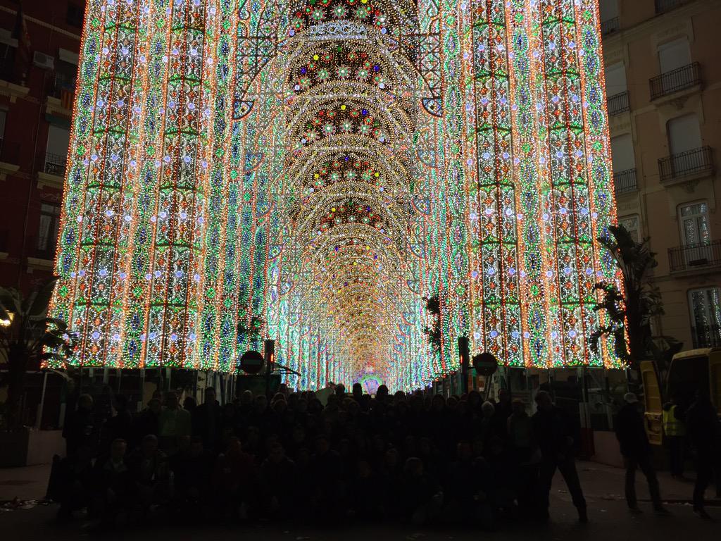 PRIMER PREMIO ILUMINACION. Encendido todos los días a las 20 h y cada media hora hasta las 22h