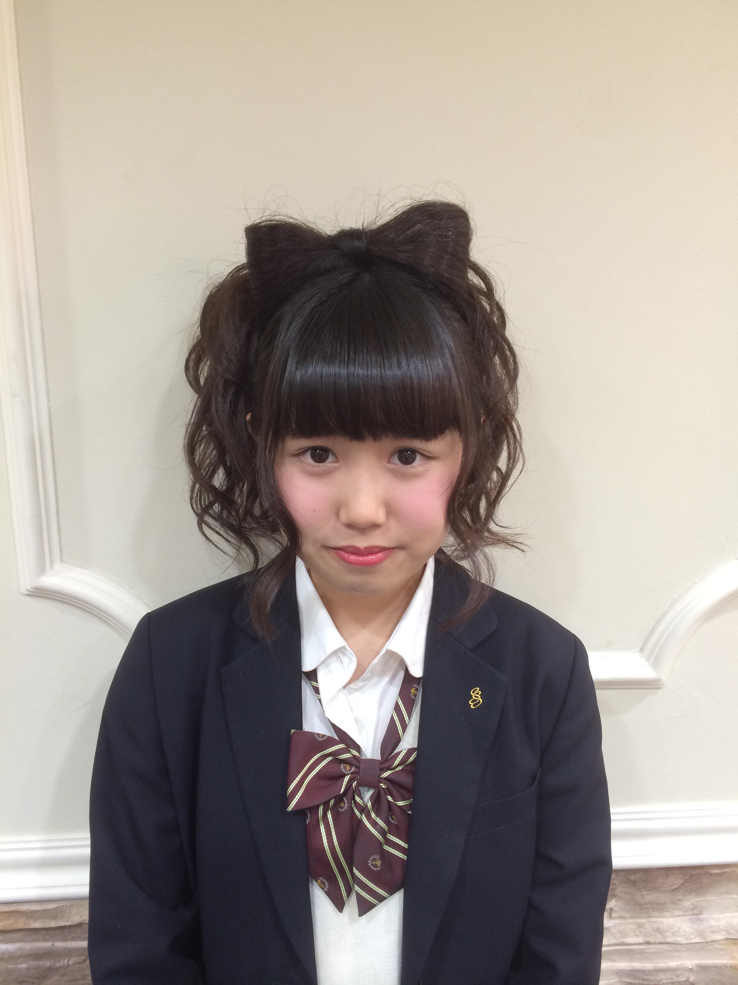 大阪心斎橋ﾍｱｾｯﾄ専門店ace ｴｰｽ على تويتر 卒業式で来て下さった高校生 りぼんアレンジ アップヘア ハーフアップヘア 可愛いスタイルですね 今月は早朝６ 00から営業しております O ご予約お待ちしております Http T Co Fexoy1ypuw تويتر