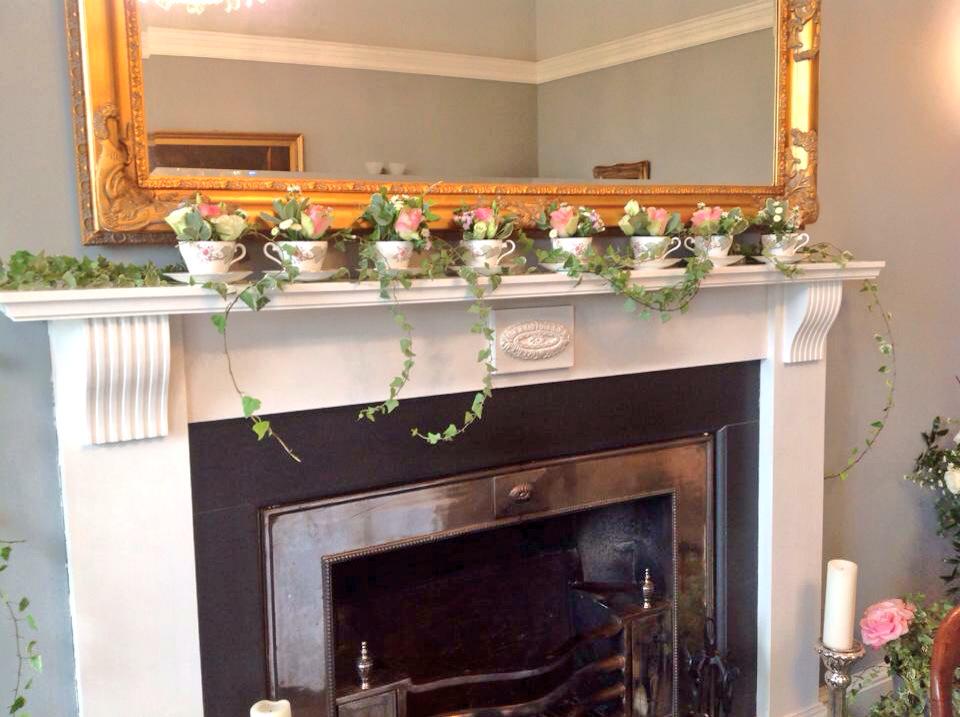 twigsflorists's tweet photo. Flowers in teacups! ☕️🌷🌸 #florist #yorkshire http://t.co/Dx0EEssSDs