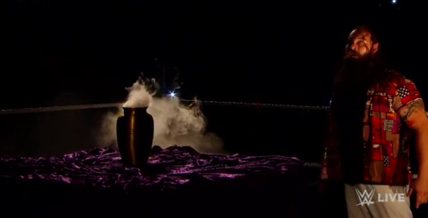 WWE's tweet image. GONG..... #RAW