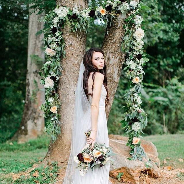 This breathtaking enchanted garden wedding shoot from <a href="/amoreeventco/">Amore Events by Cody</a> and <a href="/rachelmayphoto/">Rachel May</a> is on the blog today! 
#gad…