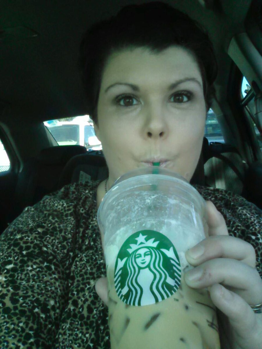 toNiknack's tweet photo. Thank U @Starbucks. This is the only way I can get through work. #IcedWhiteChocolateMocha #WakeupJuice #Coffee http://t.co/aFcxUsLcsv