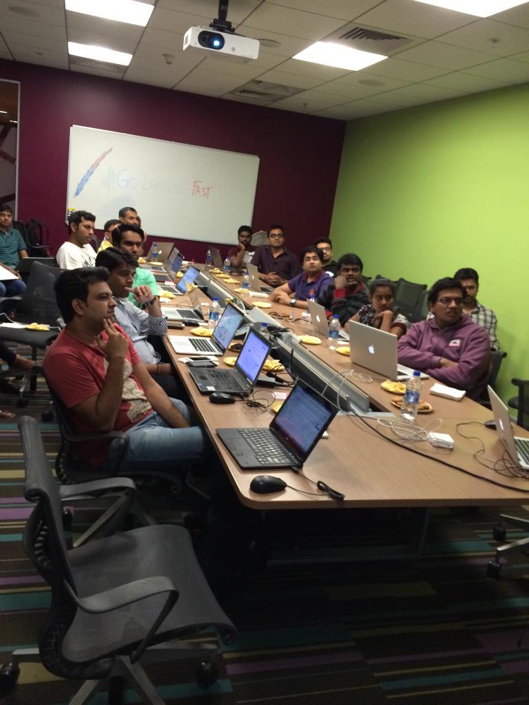 Pratik_Munot's tweet image. Starting #lightningdevweek #GoLightningFast in Hyderabad Salesforce Office @tranmanyo @kavindrapatel @adamse