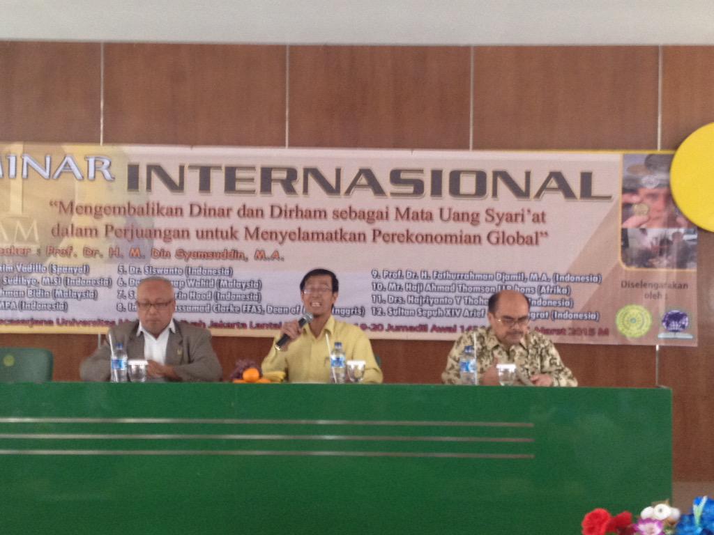 jawaradinar's tweet photo. ..."Restorasi Wakaf" - Dato Dr. Abdul Rahman Bidin dr Malaysia http://t.co/gxqyhRAizF