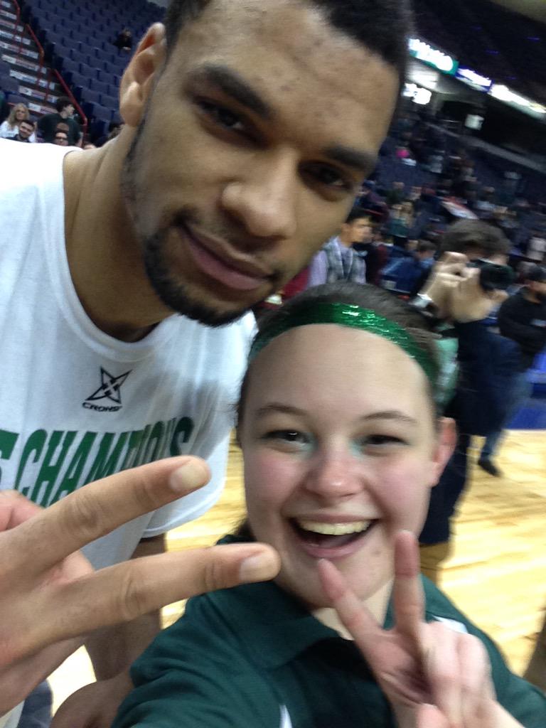 croire_skater93's tweet photo. @AshtonP_1 #2peat #APforMVP #GoJaspers #champs #GoinDancing http://t.co/obWIifBclT