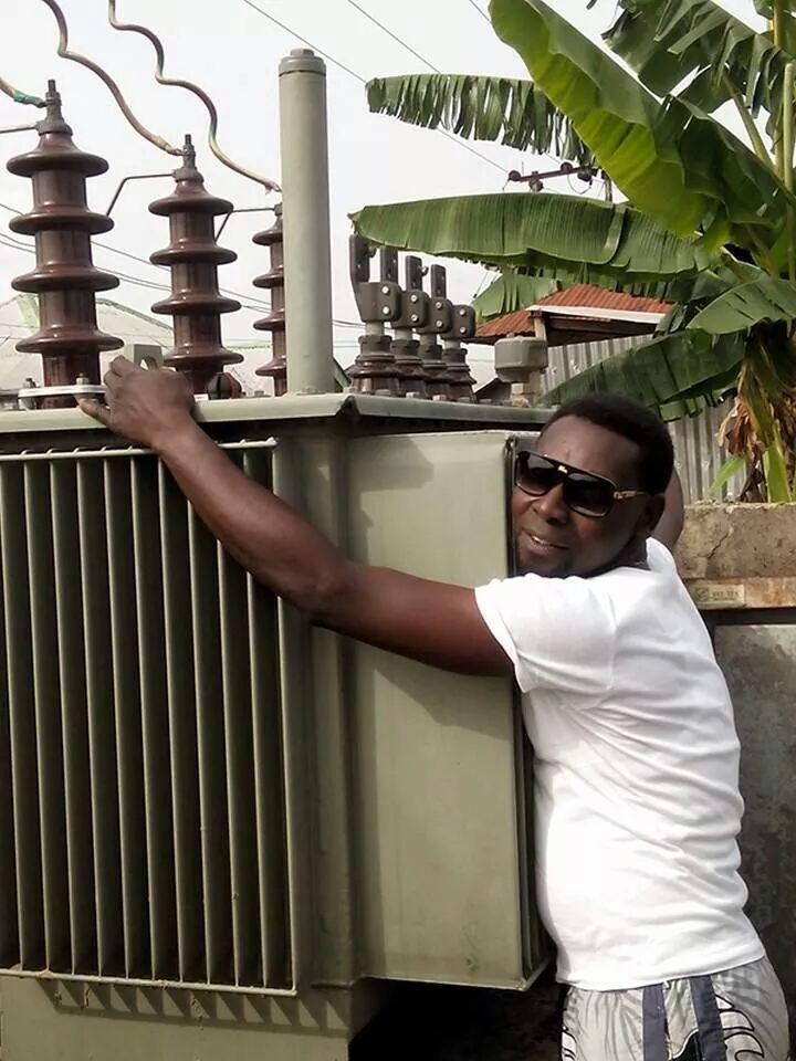 RoadexOfficial's tweet photo. Failure of electricity rendered most of the transformers powerless. Or #IsThereLight in your area? cc: @APCNigeria http://t.co/0ByTrRNePX