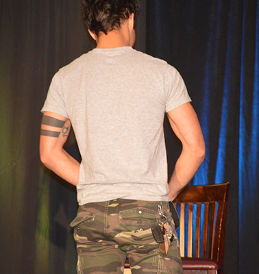 AmandahMaki's tweet photo. Posey pretending he was going to show us his Orny "tattoo" on his ass. #DOTWLA http://t.co/7o8RQDtidf