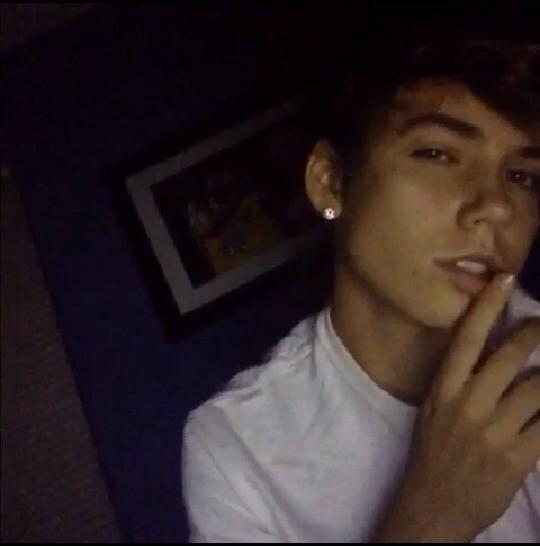 Goodnight. I'll reply to all DMs in the morning or whenever I get on.💕