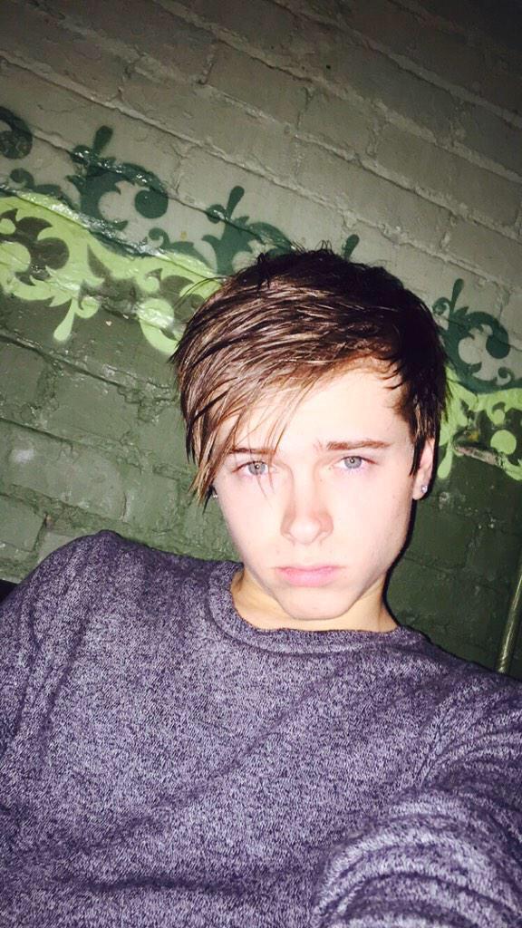 -New, not new to rp.
-Luke Korns fake
-descriptive 
-RT?