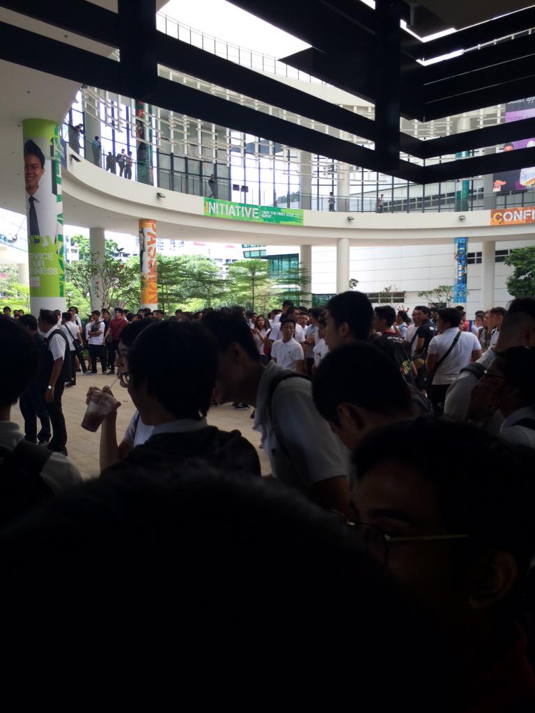 SG_Teens's tweet photo. Slashing case at ITE College West: http://t.co/gqRKwAVtab